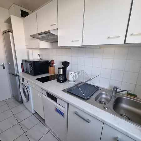 Appartement Climatisé Familial Avec Parking à - Fr-1-309-550 *